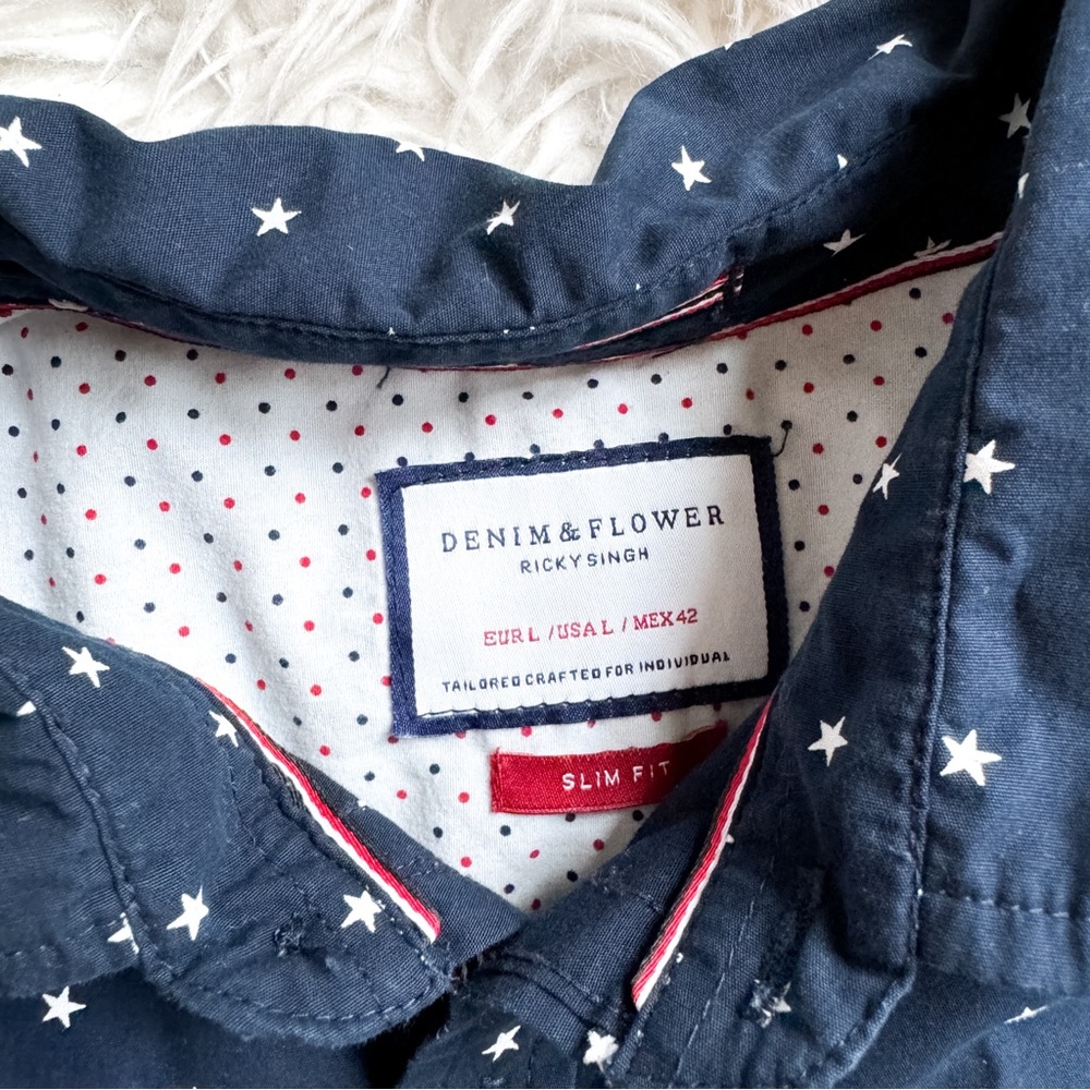 Denim & Flower | Patriotic Short Sleeve Button-down Shirt - Picture 2 of 4
